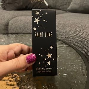 Saint Luxe setting spray